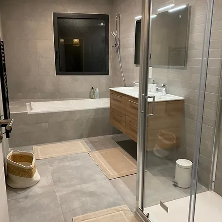別荘 Maison Neuve 3 - Confort Pour Famille & Amis, Wifi, Parking ナント