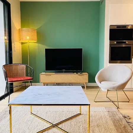 Maison Neuve 3 - Confort Pour Famille & Amis, Wifi, Parking Ferienhaus *