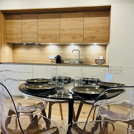 Дом отдыха Maison Neuve 3 - Confort Pour Famille & Amis, Wifi, Parking *