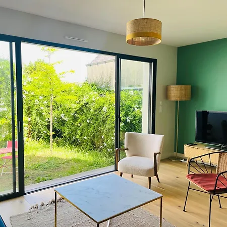 Maison Neuve 3 - Confort Pour Famille & Amis, Wifi, Parking Feriehus