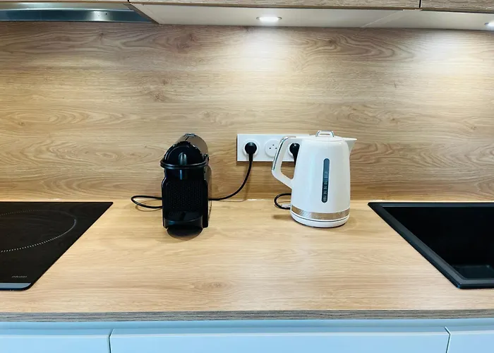 Maison Neuve 3 - Confort Pour Famille & Amis, Wifi, Parking