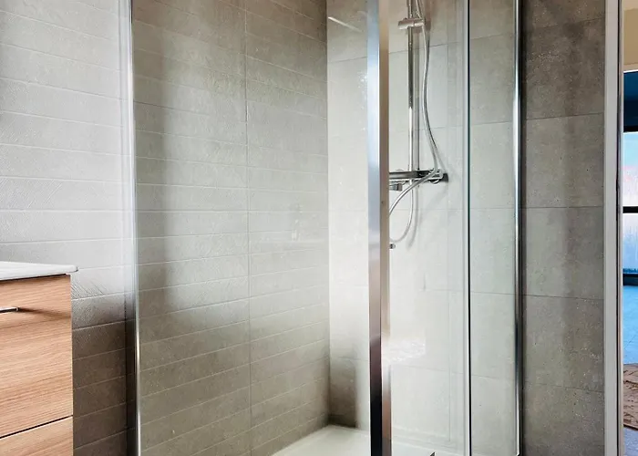 Holiday home Maison Neuve 3 - Confort Pour Famille & Amis, Wifi, Parking Nantes